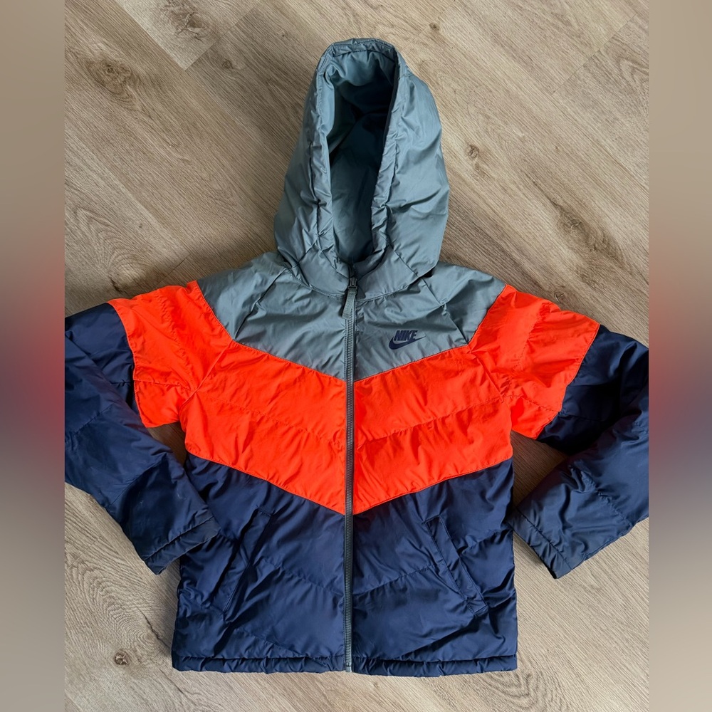 Nike Windrunner puffer jacket youth size large